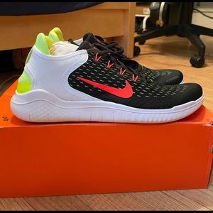 *BRAND NEW IN BOX* Nike Free Rn (11.5)